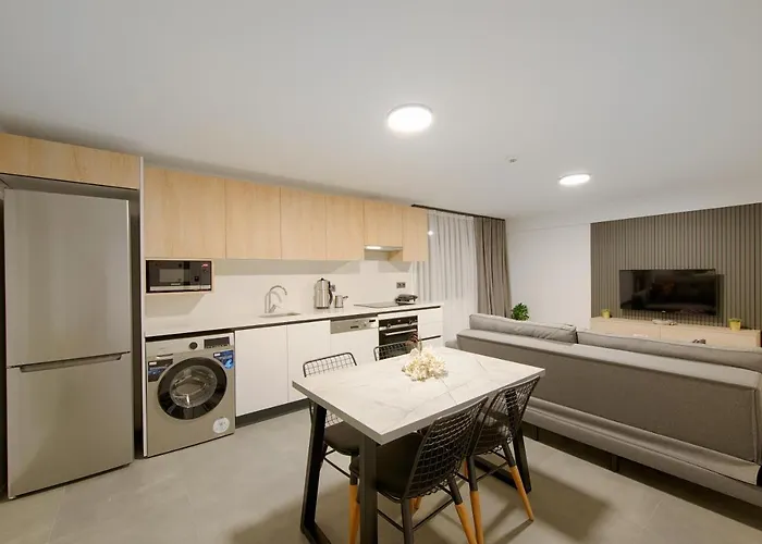 מלון Lodos Suites & Rezidans