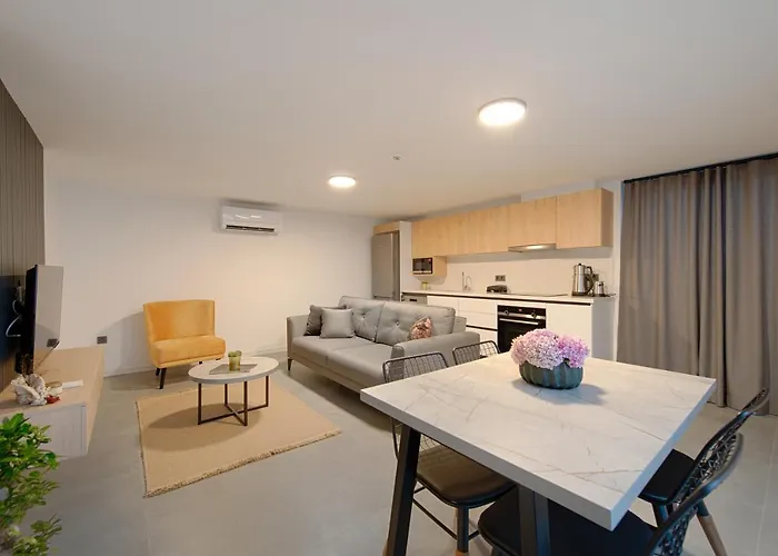 Lodos Suites & Rezidans מלון *